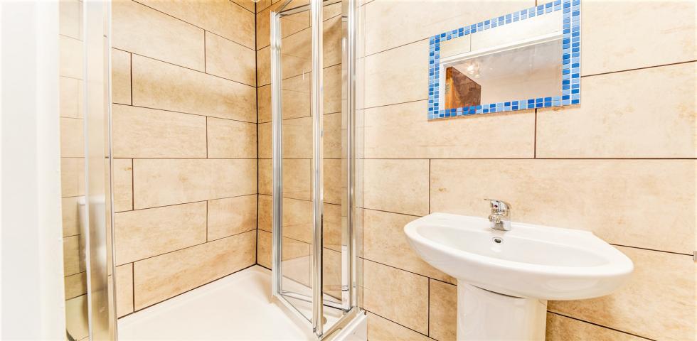 			 , 1 Bedroom, 1 bath, 1 reception Flat			 High Road, DOLLIS HILL